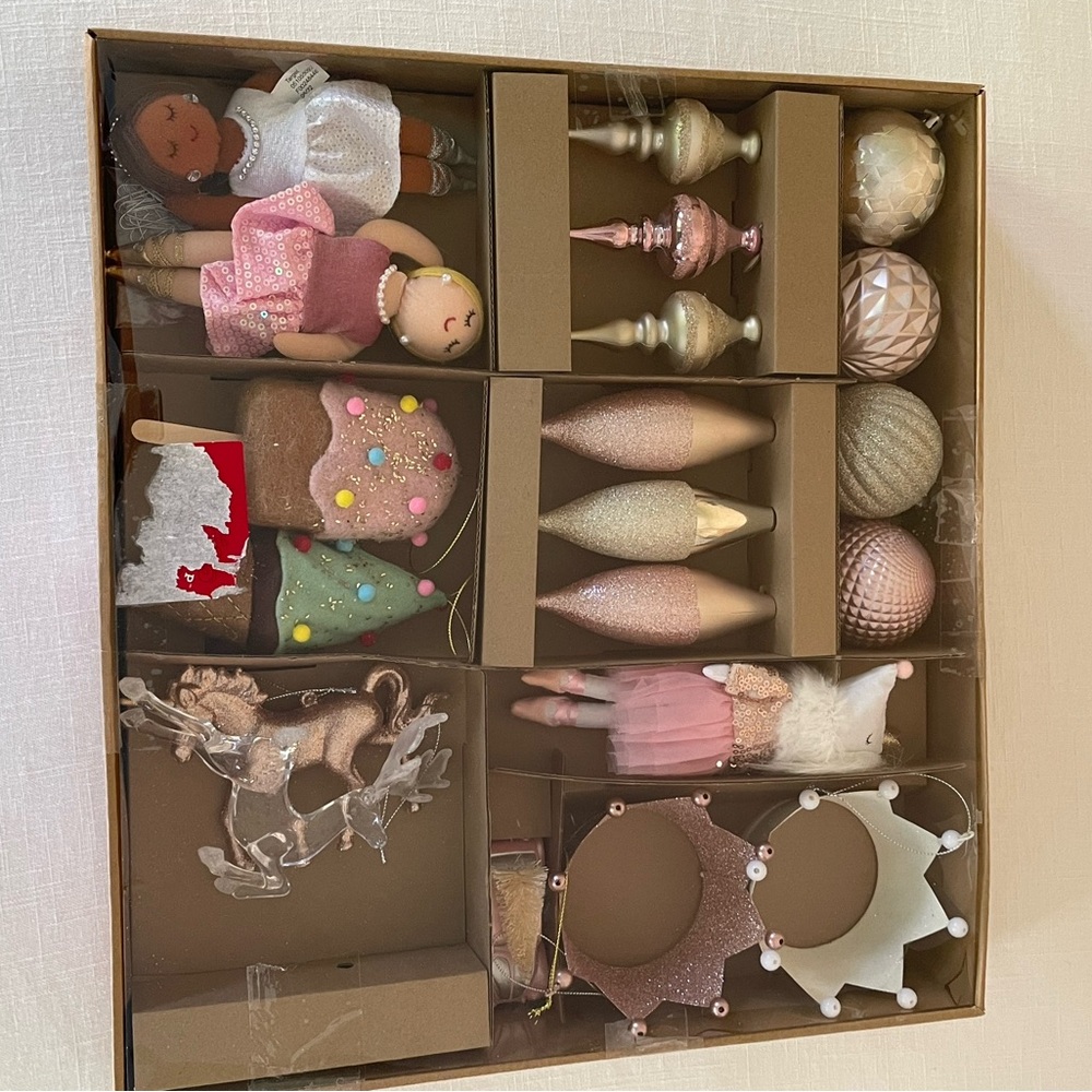 Wondershop 20 Count Christmas Ornament Set NWOT